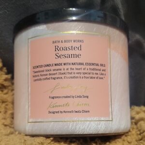 Bath & Body Works Roasted Sesame Candle - Cream and Black